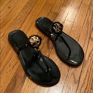 TORY BURCH MINI MILLER FLAT SANDAL